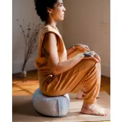 Half moon meditation online